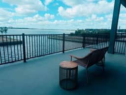 New Modern Lakeview Townhome | Near NASA & Kemah